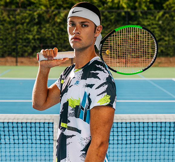 Choisir ses vetements de tennis homme